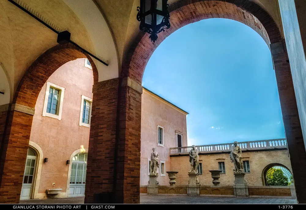 Il cortile di Palazzo Buonaccorsi