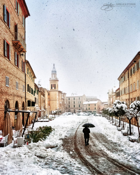 Neve in Piazza Mazzini - Gianluca Storani Photo Art (ID: 3-3946)
