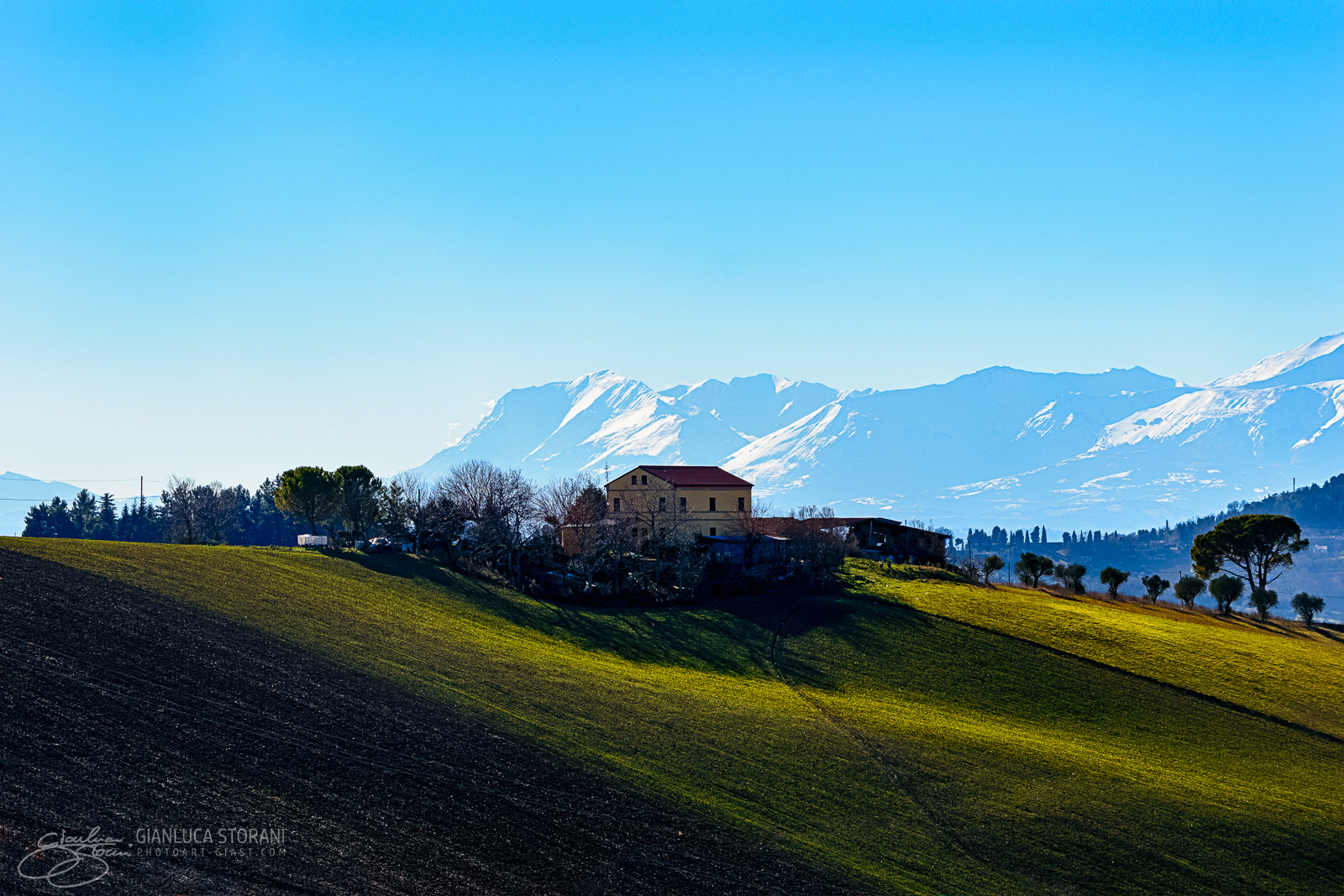 Quella casa sopra la collina - Gianluca Storani Photo Art (ID: 4-3653)