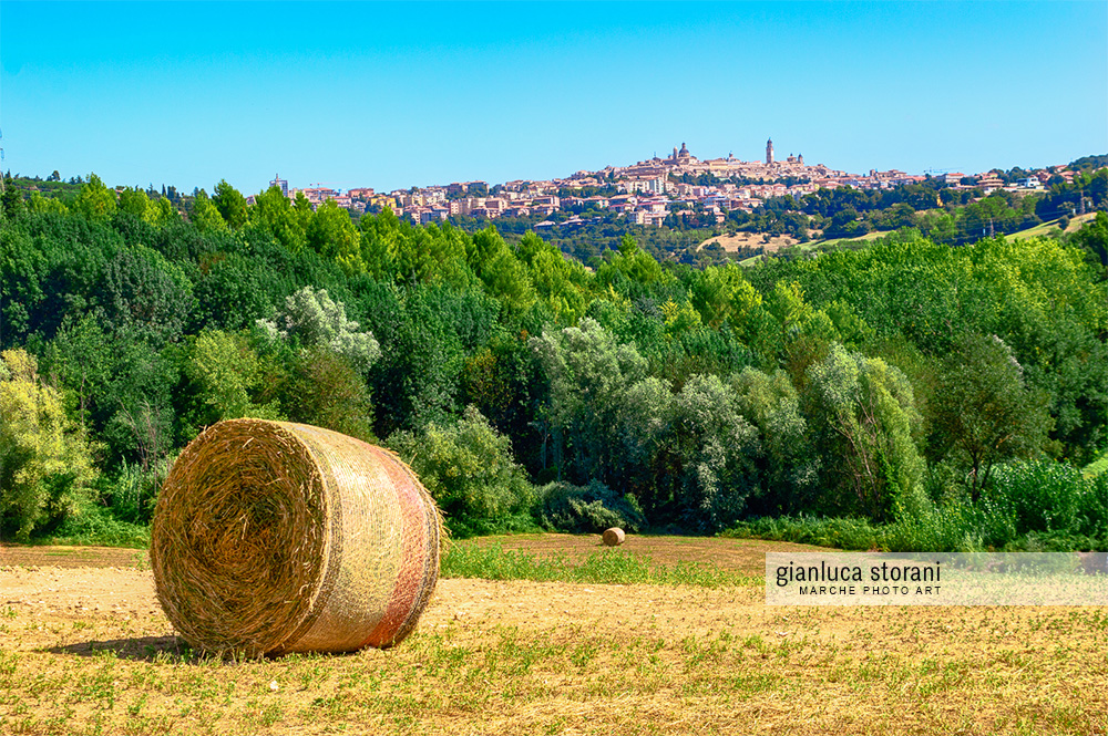 Visuale di Macerata che compie 880 anni